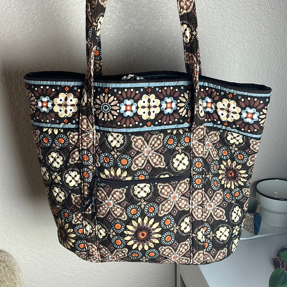 Vera Bradley Shoulder Bag in brown and blue. Tons of pockets for organization!